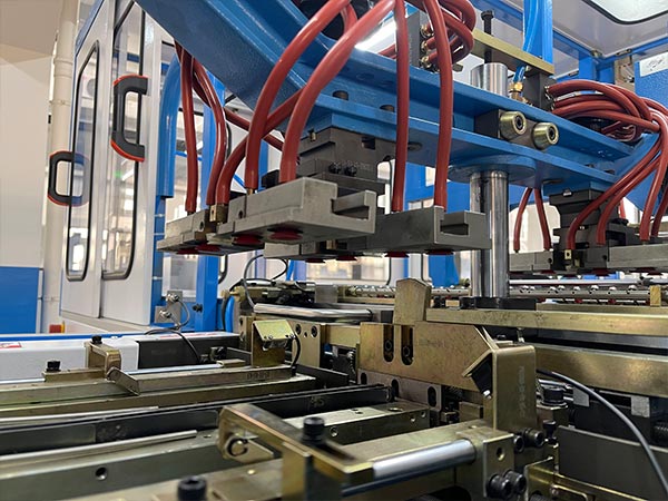 Automatic Round Corner Case Maker